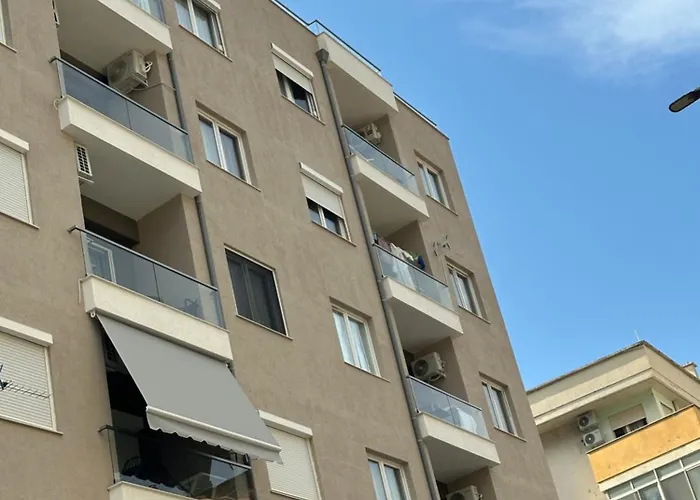 Iona 3 * Golem (Tirana)