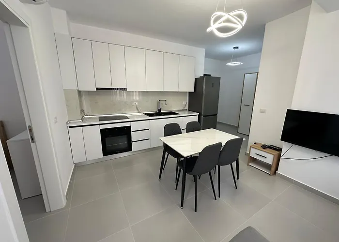 Iona 3 Apartman Golem